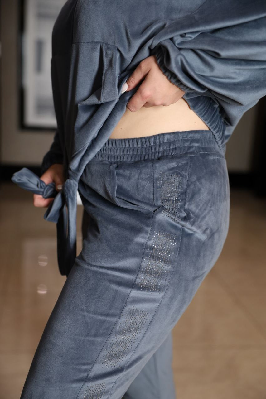 Velvet set with a hood  - Twiggy Shop