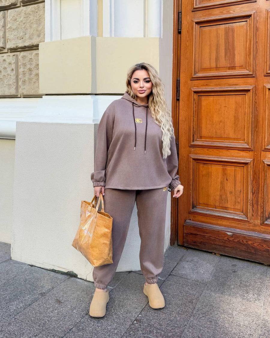 Velour set with embroidery  - Twiggy Shop