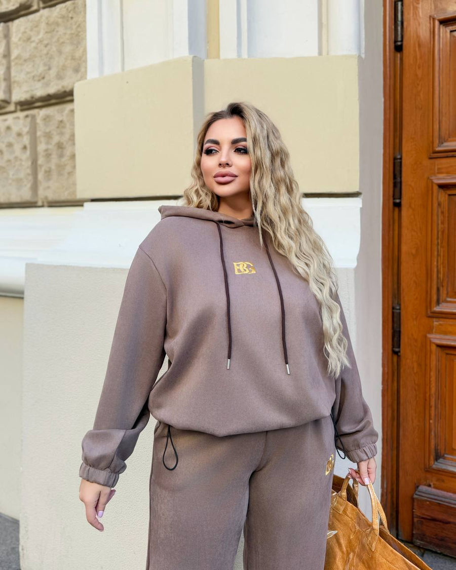 Velour set with embroidery  - Twiggy Shop