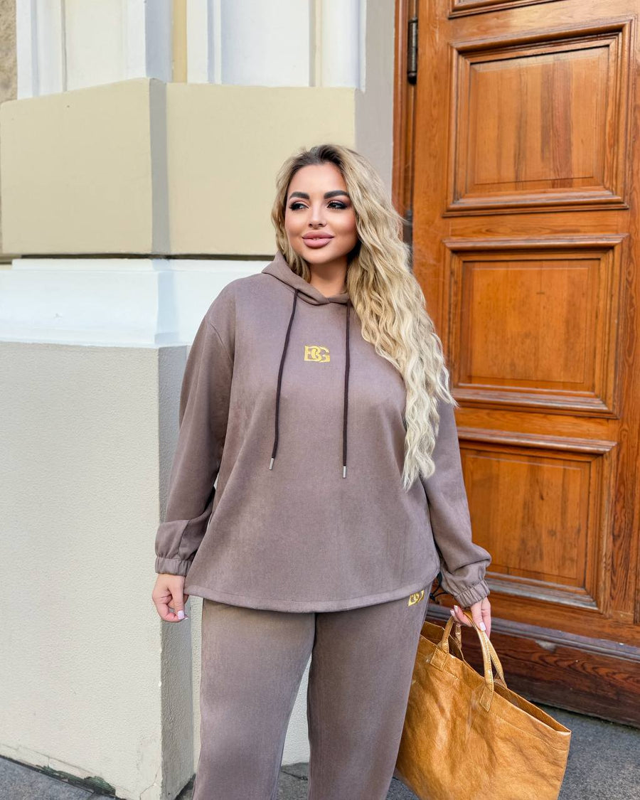 Velour set with embroidery  - Twiggy Shop