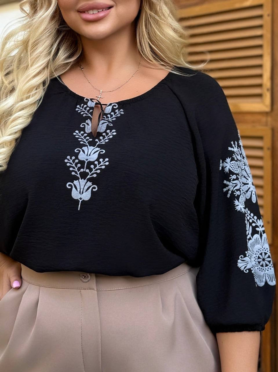 Blouse with ornaments  - Twiggy Shop