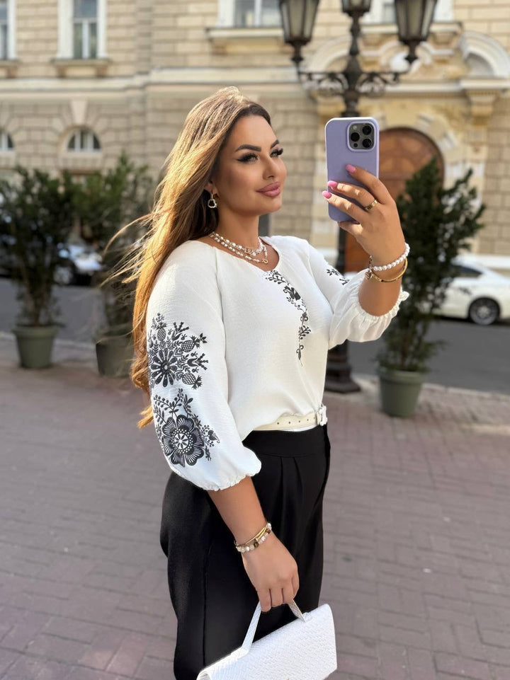 Blouse with ornaments  - Twiggy Shop