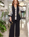 Three-piece set от polyester, изображение на чиста и стилна облеклка, показана на White фон.