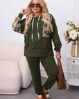 Knit set with checkered inserts , Composition 97% polyester и 3% spandex, изображение на комплект за ежедневна носия