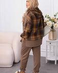 Knit set with checkered inserts , изработен от 97% polyester и 3% spandex, показан в изображението.
