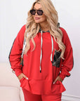 Knit set with checkered inserts , мек и комфортен, съдържа 97% polyester и 3% spandex, подходящ за ежедневен стил.