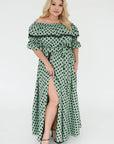 Vestido largo de lunares con volante