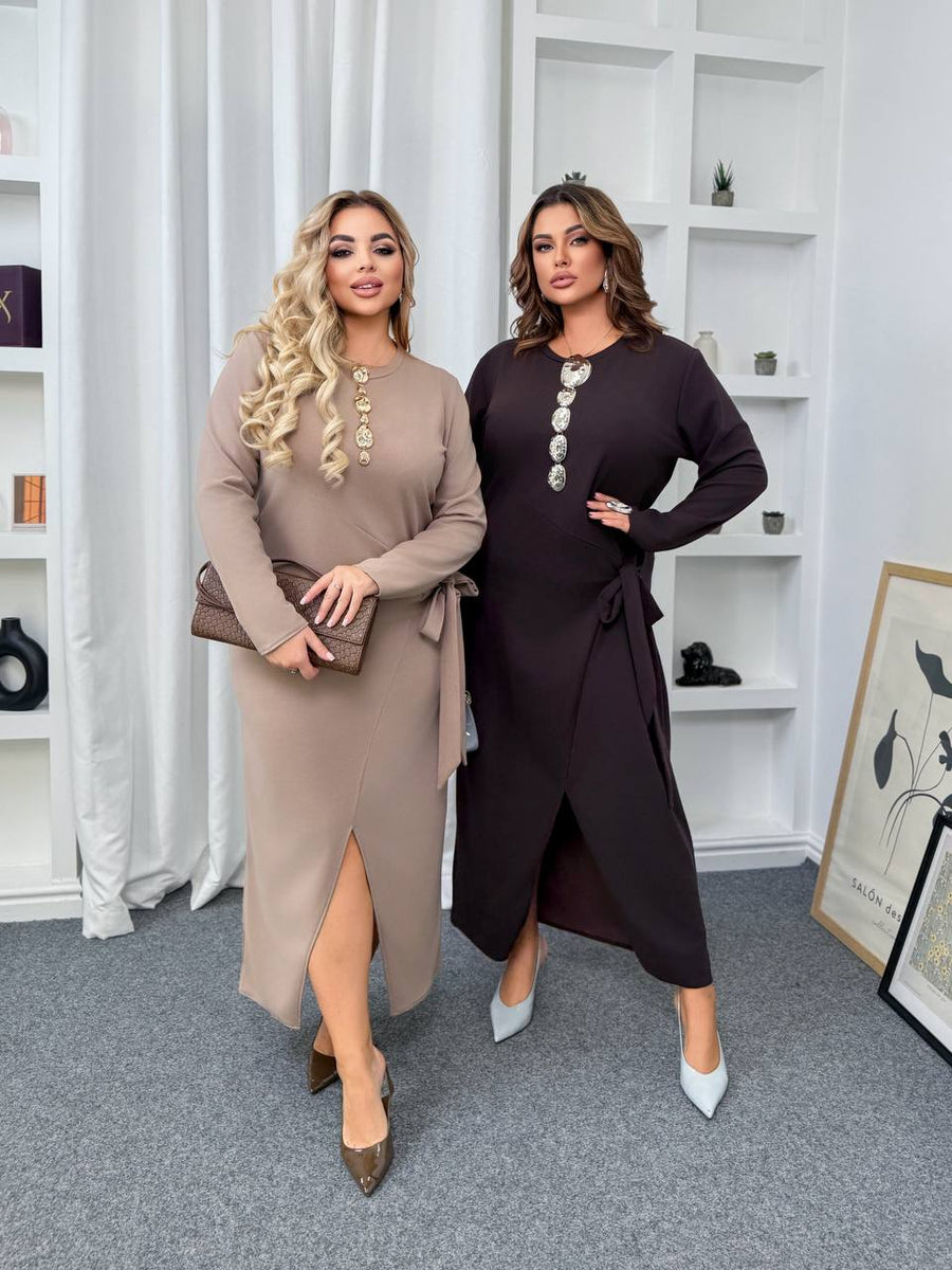 Midi dress with a slit  - Twiggy Shop