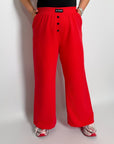 Стиlinen  женски pants с декорация от копчета, polyester и viscose, изображение на моден pants с детайли.