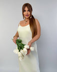 Дълга satinена рокля с елегантен крой, в White цвят, от марка NewYear25, с polyester и viscose.