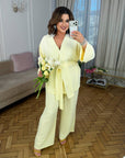 Loose-fit set  от linen  и polyester, моден и комфортен за ежедневна носия.
