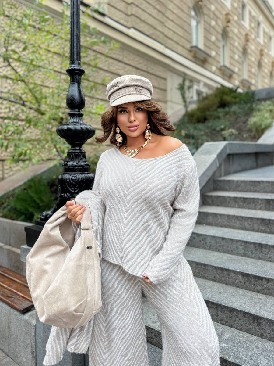 Velvet-textured pants  - Twiggy Shop