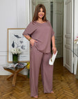Light cotton set  с 70% cotton и 30% polyester, изображение на дреха или текстиlinen  продукт.