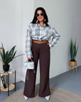Women's wide-leg trousers made from polyester, viscose and spandex, with simple and stylish design.