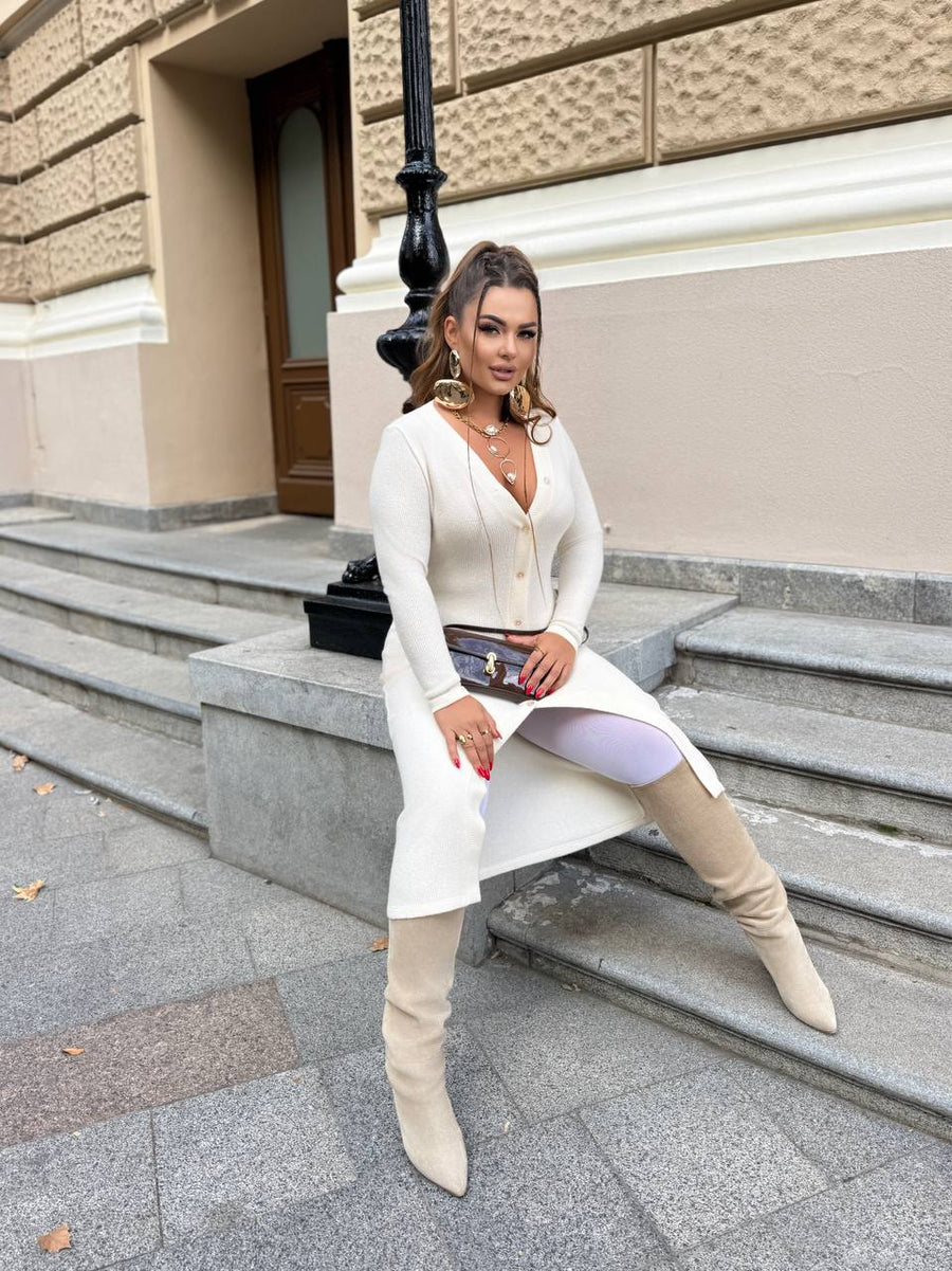 Fitted dress made of soft knit  - Twiggy Shop