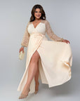 Long lace dress  от polyester, модел SV082025, показваща детайли на дантеlinen ия дизайн и елегантен силует.