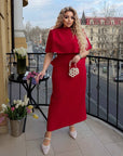 Fitted midi dress  от polyester, lycra и nylon, с елегантен силует и стиlinen  дизайн, подходяща за официални събития.