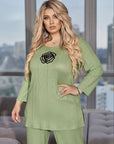 Ribbed fabric set with a belt , polyester и lycra, включващ елегантен дизайн и комфортна кройка.