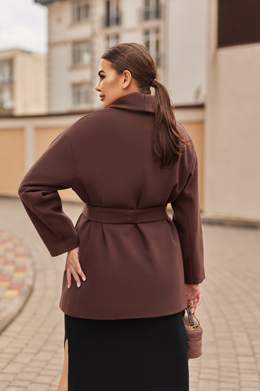 Manteau court avec ceinture