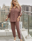 Комплект риза и pants от cotton и polyester, модел с дълги Sleeveи и класически дизайн, за ежедневна облекло.