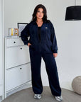 Corduroy set with viscose, cotton and elastane, shown in the image, suitable for stylish and comfortable clothing