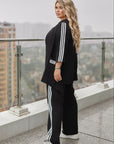 Pants and blazer set with stripes , polyester и lycra, моден и стиlinen , подходящ за ежедневен или офис стил.
