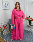 Set of shirt and trousers made of cotton blend  с linen и polyester, светъл цвят, показан на снимката.