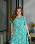 Loose-fitting dress with ruffles