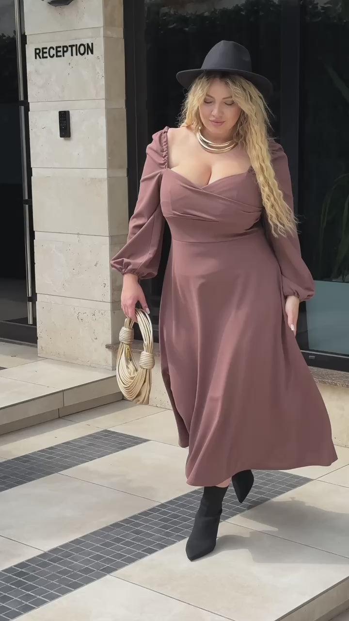 vestido midi evasé