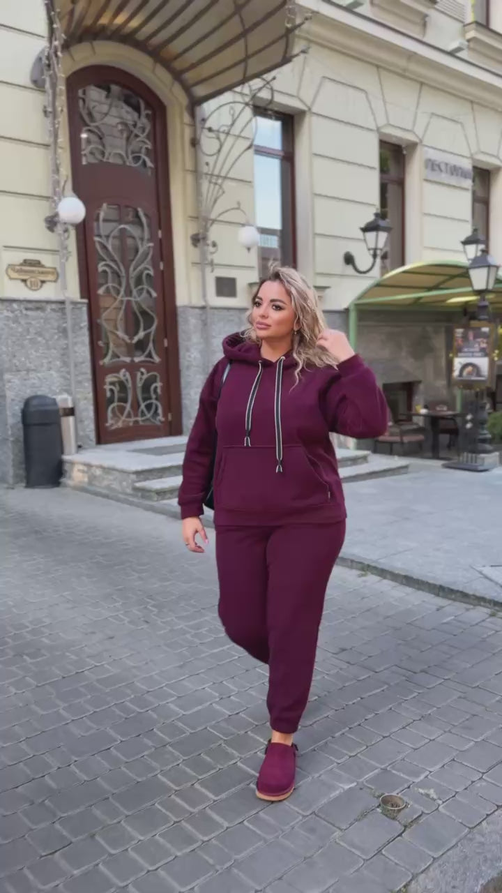 Set casual morbido con cappuccio