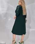 Loose-fitting dress with lace