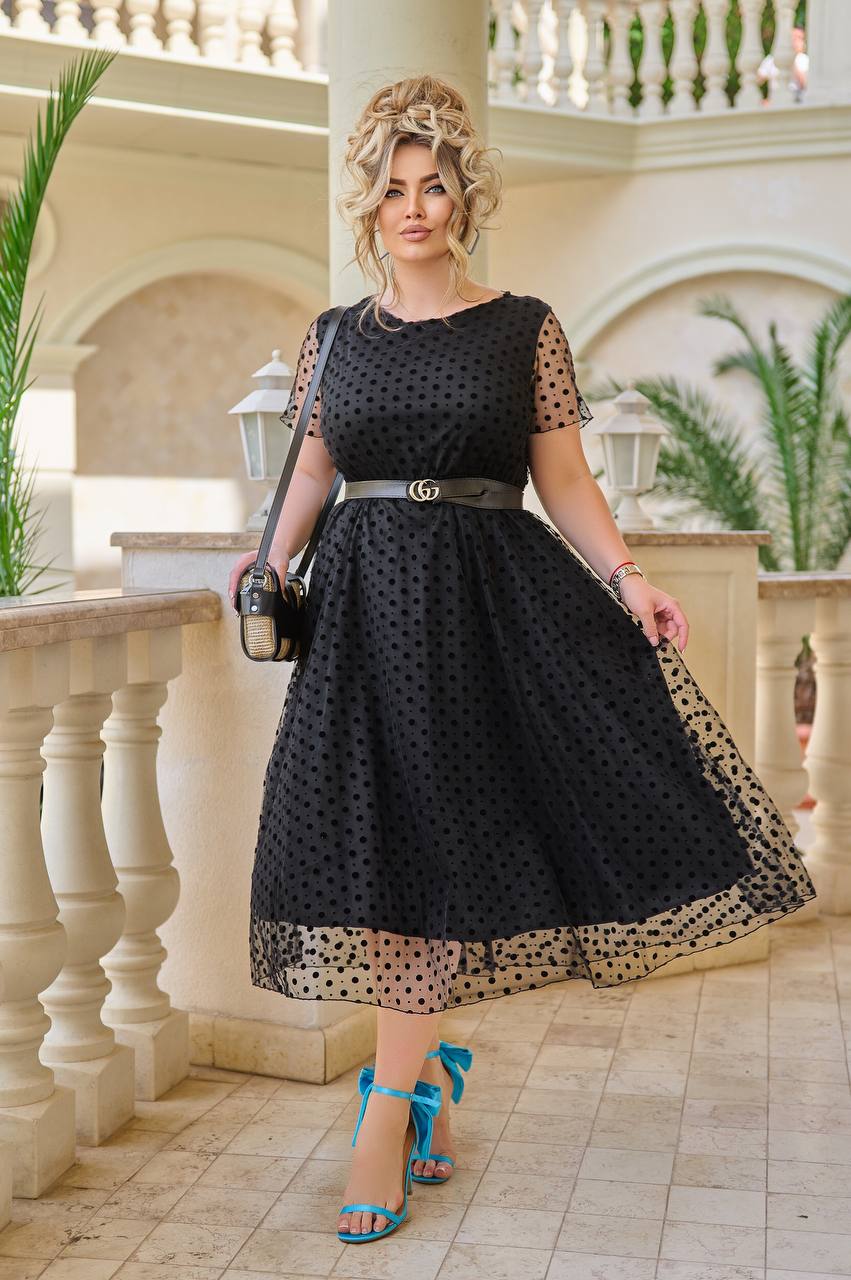 Cut out dress with mesh with dots