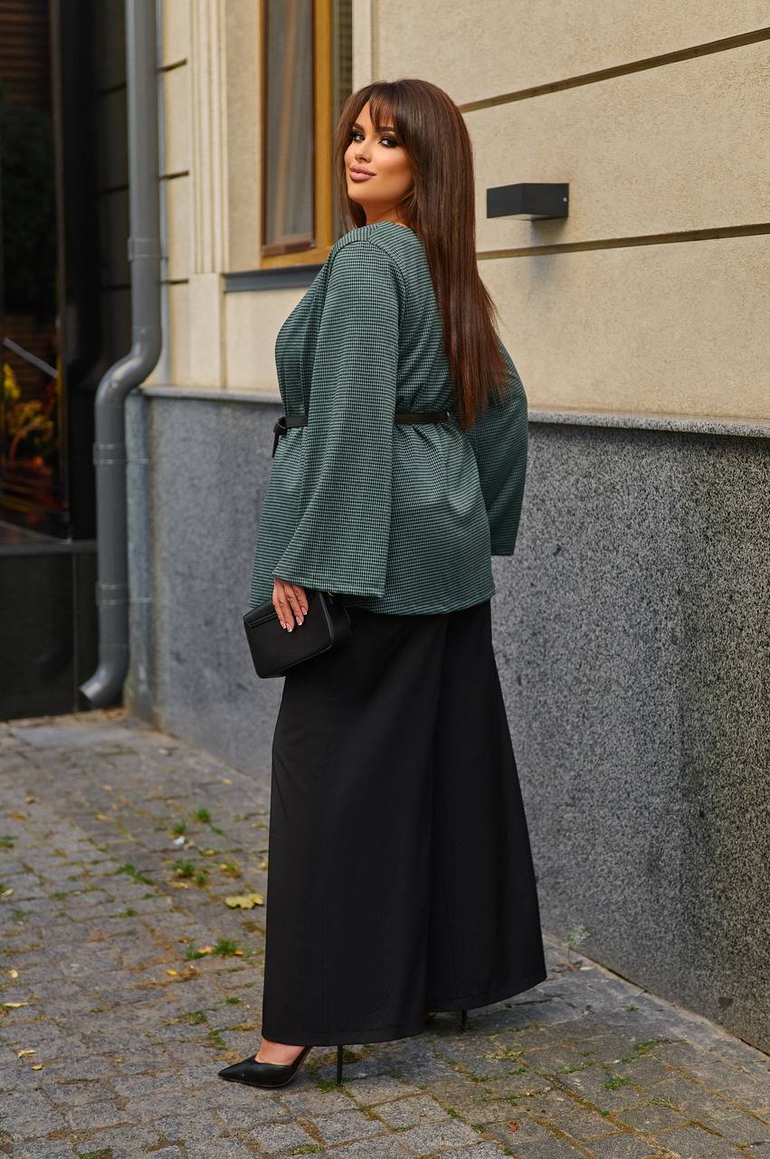 Two-piece set with a belt