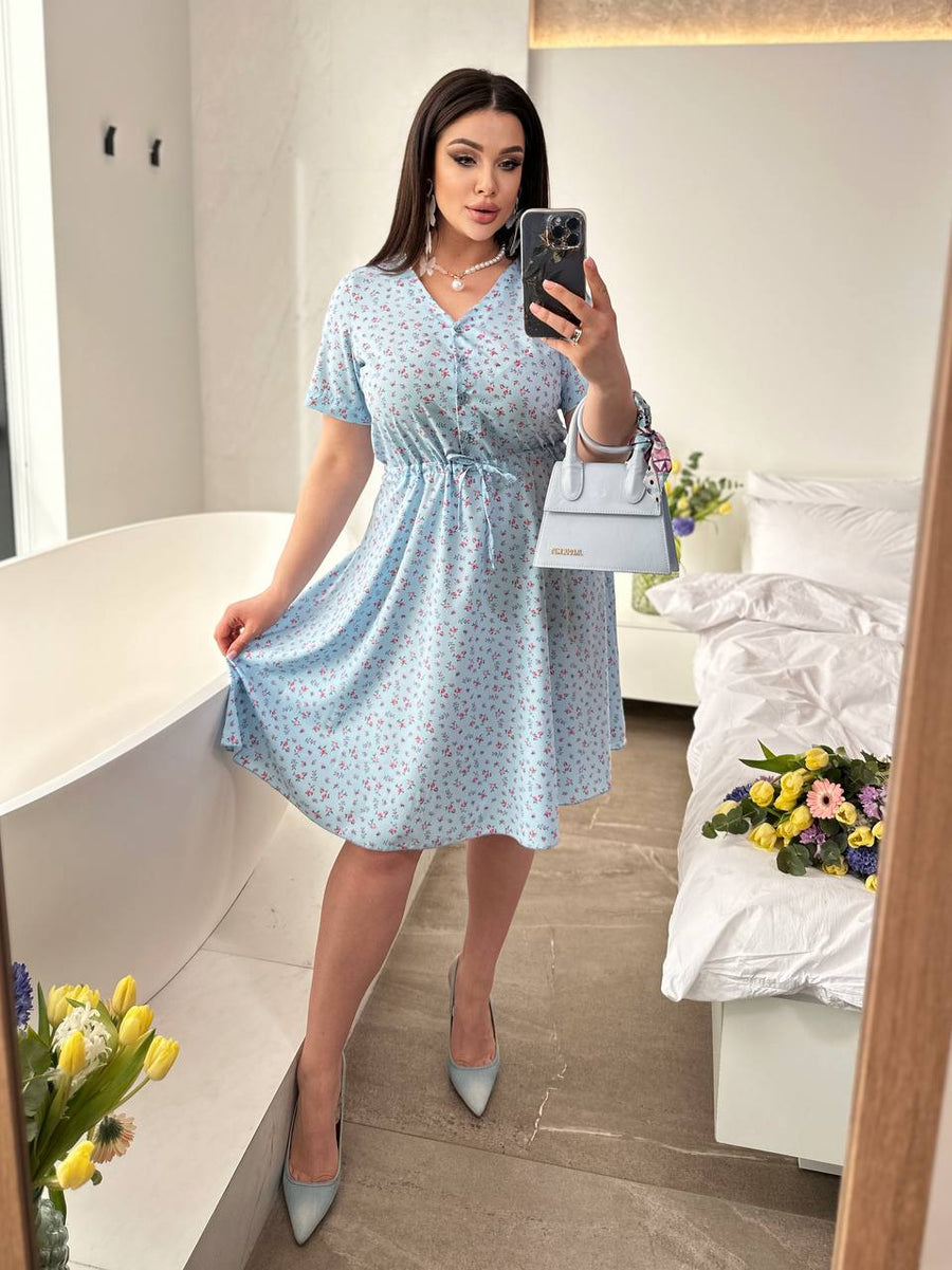 Short dress with buttons