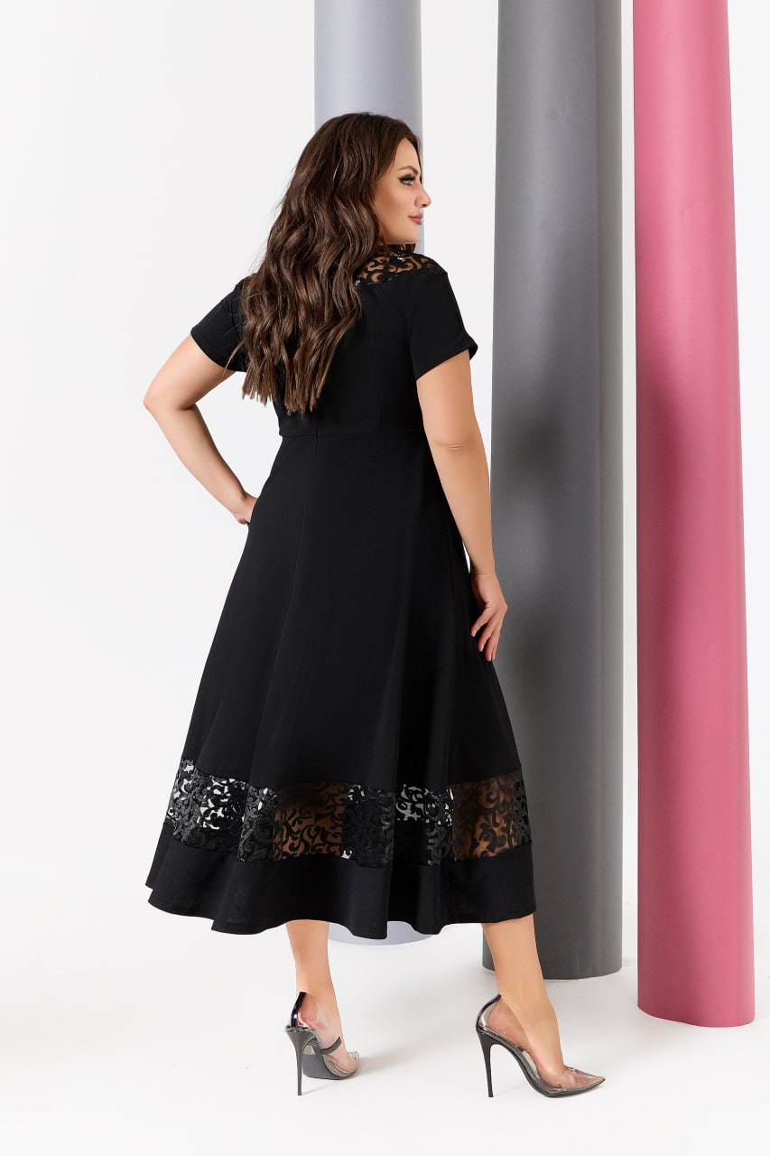 Cut out dress with lace